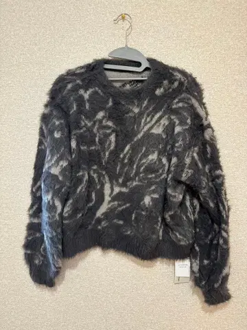 플라워 자카드 리버서블 풀오버