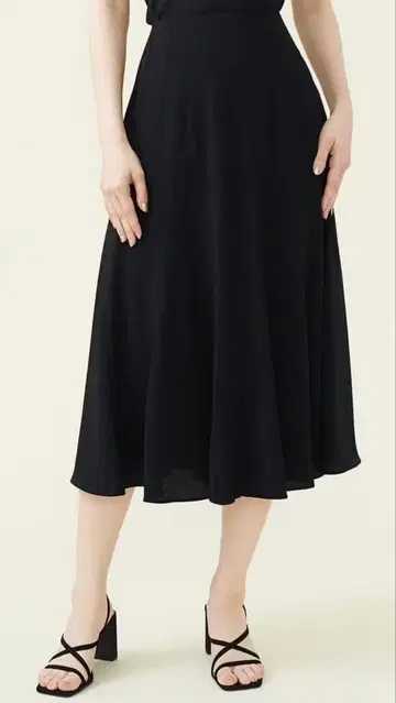 시빌라 종아리 기장 플레어 스커트 M