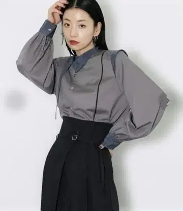 UNITEDTOKYO 로얄 볼륨 슬리브 블라우스