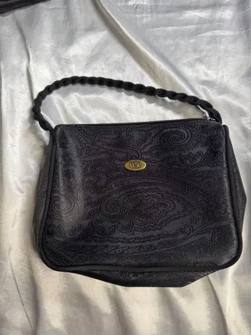 블랙 페이즐리 무늬 핸드백