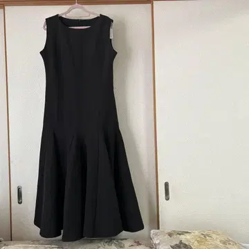 미사용 새상품 Neige 슬리브리스 블랙 롱 원피스 사이즈 M