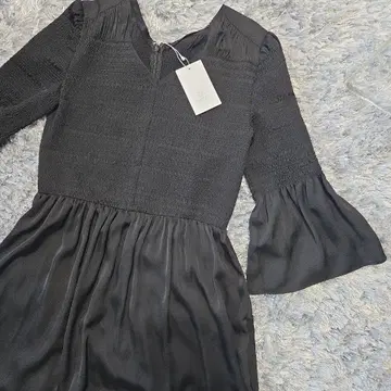 [ 미사용 새상품 ] beauty&youth 블랙 원피스