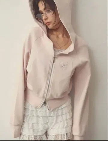 pellicule 페리큐르 motif stone PK 핑크 후드티