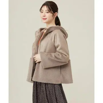 후드 부착 페이크 무스탕 코트