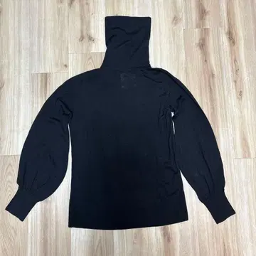 라빠르망 울 100% 하이넥 니트