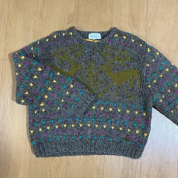 투모로우랜드 크리스마스 스웨터