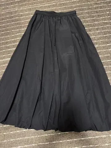 드레 스테리아 블랙 벌룬 롱 스커트 38