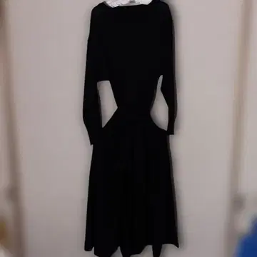 미사용품 블랙 니트 롱 원피스 부드럽고 따뜻한 착용감 M 사이즈
