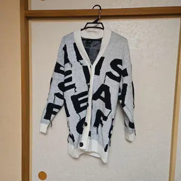 Desigual 문자 패턴 가디건 사이즈 S