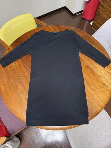 Grand Table 블랙 7부 소매 티셔츠 원피스 스콧 클럽