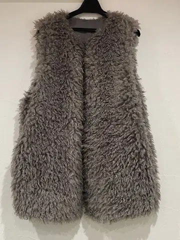 W 옷장 그레이 퍼 베스트 M 사이즈