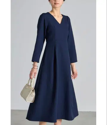 택 없음 미사용 앤도트노스탤지어 카슈쿨 라이크 원피스