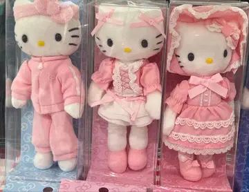 산리오 옷장 컬렉션 헬로키티 마스코트 3개 세트