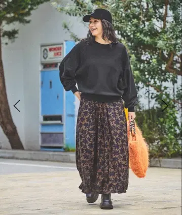 이번 시즌 니코앤드 모듬 프린트 프릴 스커트