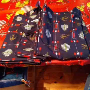 네이비 컬러 기하학 패턴 기모노