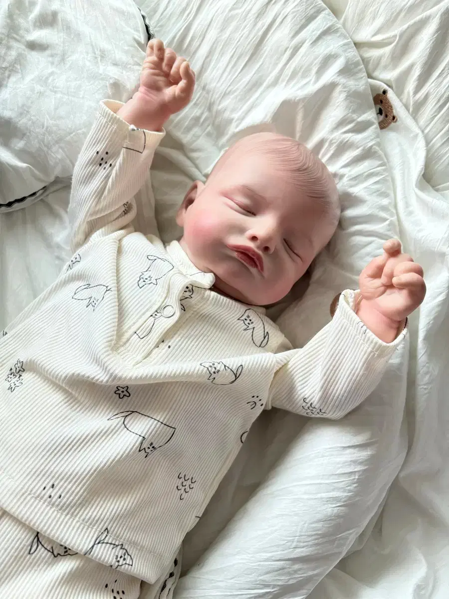 Selling fake Ribbon Doll Rosalie