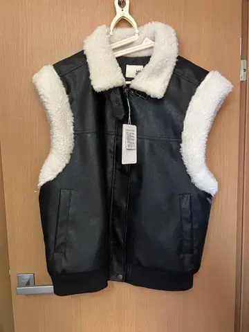 보아 가죽 자켓