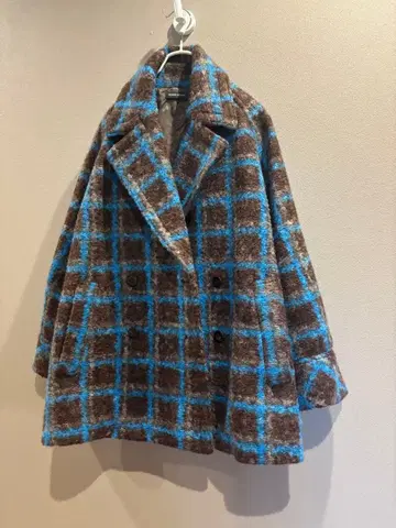 MAISON SPECIAL 체크 오버 미들 코트