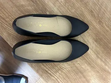 블랙 스틸레토 펌프스 중간 굽