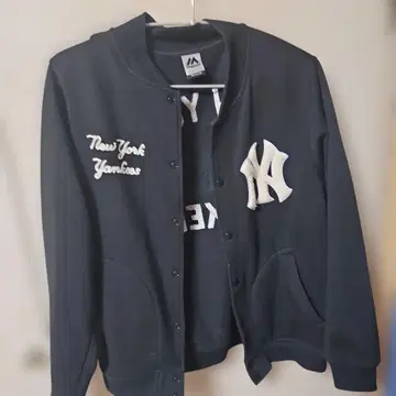 마제스틱 바시티 자켓 M 사이즈