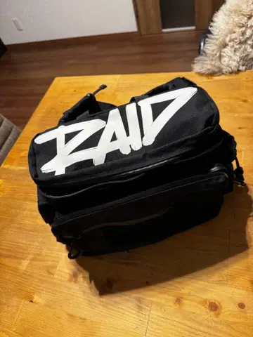 레이드 재팬 힙백 [새상품급]