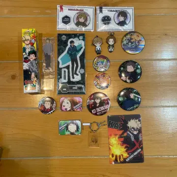 애니메이션 캐릭터 굿즈 세트 18점