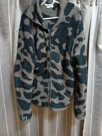 BAREFOOT DREAMS 론 헤르만