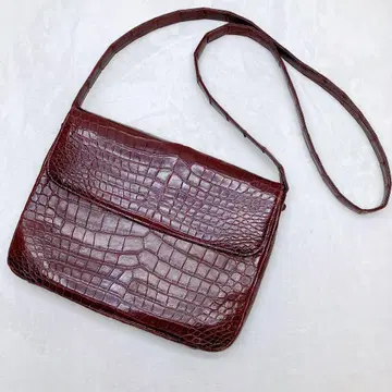 새상품급 크로커다일 센터 크로커다일 숄더백 매트 크로커다일 플랩