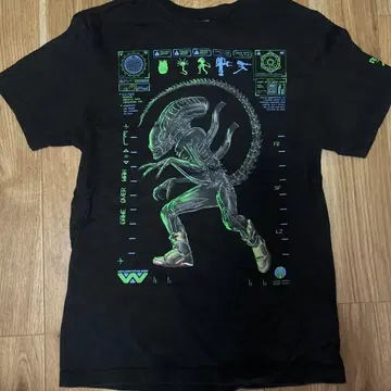 리복 에이리언 T셔츠