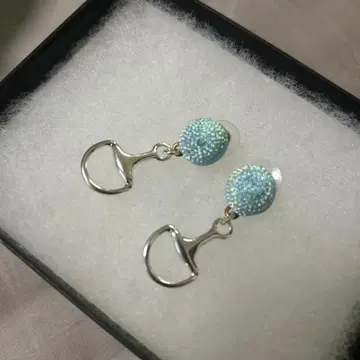 비즈 장식 파란색 후크 귀걸이 미국