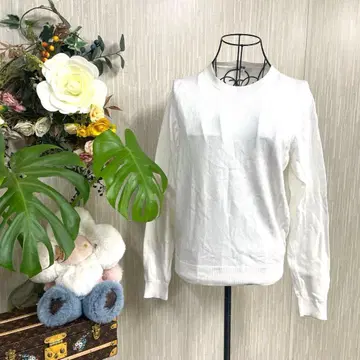 새상품급!! UNIQLO 화이트 긴팔 니트 스웨터 여성용 M