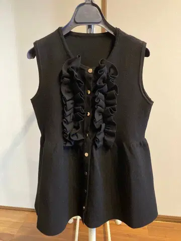 베이스먼트 니트 펨라무 베스트 블랙