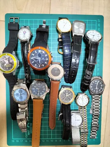 다기능 손목시계 세트 13개