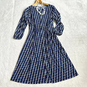 새상품급 [ 두클라쎄 DoCLASSE ] 원피스 스트레치 소재 S