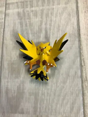 썬더 포켓몬스터 초기 몬코레 피규어 TOMY 각인