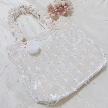 벨로아 리본 원단 토트백 화이트