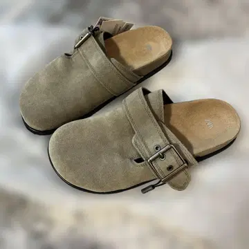 그레이 스웨이드 클로그 샌들 버클 포함