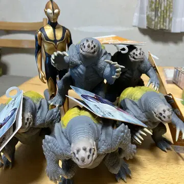 무비 몬스터 시리즈 파고스 소프트 비닐 신 울트라맨 반다이 5체