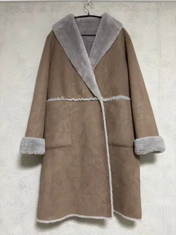 [ 새상품급 ] 페이크 무스탕 브라운 보아 롱 코트