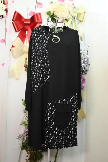 새상품 추가 OFF 초승달 무늬 절개 튜닉 원피스 BLACK 9010