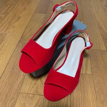 빨간색 오픈토 중간 힐 샌들 38