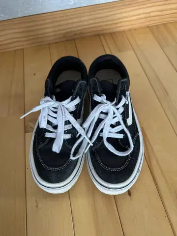 V3839SC 블랙 스웨이드 스니커즈 25.5cm