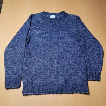 다크 블루 크루넥 니트