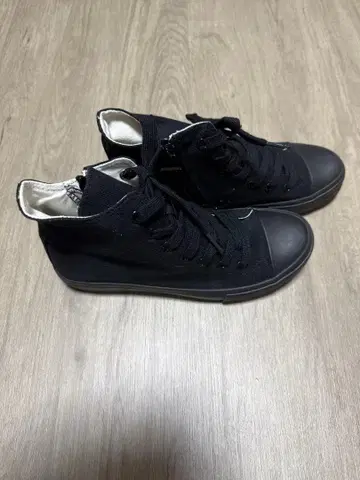 24.0cm 블랙 하이컷 스니커즈