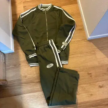 GAP 올리브 스트라이프 셋업