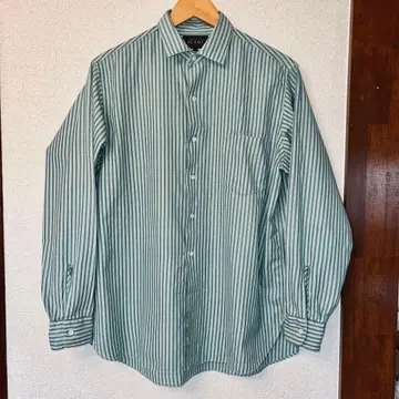 BEAMS 그린과 화이트 스트라이프 긴팔 셔츠