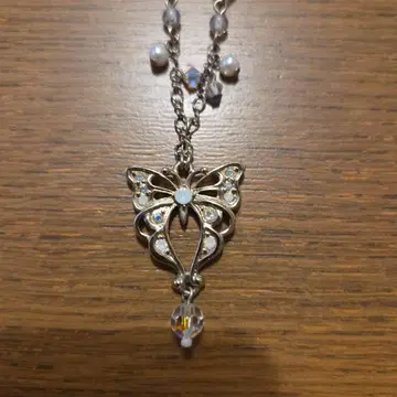 ANNA SUI 나비 모티브 목걸이