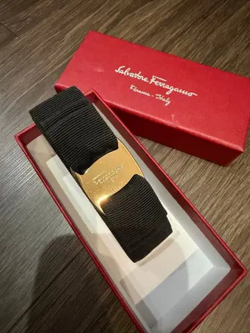 Salvatore Ferragamo 블랙 헤어 머리핀