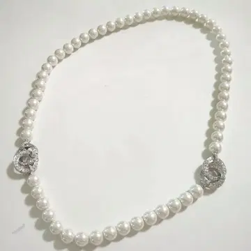 [새상품급 로고 모티브 펄 목걸이 화이트 x 실버 큐빅 액세서리