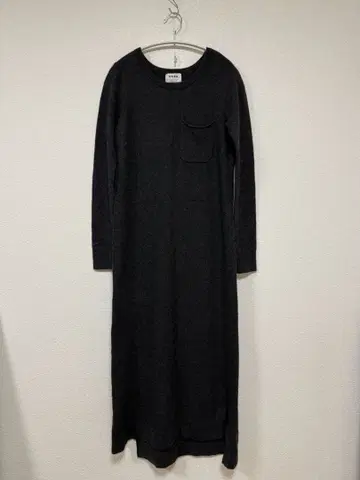 PLST 캐시미어 혼방 다크 그레이 긴팔 니트 원피스